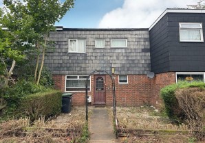 Property for Auction in London - 37 Milhoo Court, Waltham Abbey, Essex, EN9 3DW