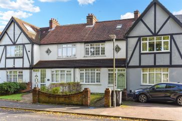 Property for Auction in Bedfordshire and Buckinghamshire - 7 Austin Villas, Woodside Road, Watford, Hertfordshire WD25 0GD