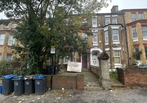 Property for Auction in London - Flat 2, 249 Whitehorse Lane, South Norwood, London, SE25 6UP