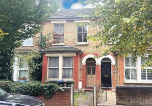 Property for Auction in London - 21 Evesham Road, New Southgate, London, N11 2RR