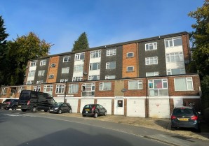 Property for Auction in London - 13 Meyrick Court, Meyrick Avenue, Luton, Bedfordshire, LU1 5JP