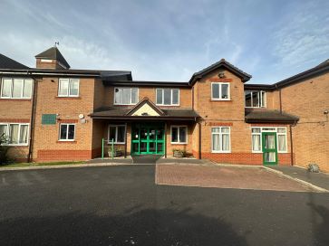 Property for Auction in Birmingham - Apartment 36, Kingsford Court, 125 Ulleries Road, Solihull, West Midlands B92 8DT