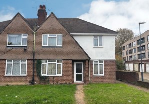 Property for Auction in London - 29 Rowe Walk, Harrow, Middlesex, HA2 9AB