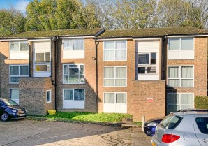 Property for Auction in London - 47 Tattershall Drive, Hemel Hempstead, Hertfordshire, HP2 7QF