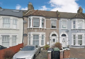 Property for Auction in London - 17B Arngask Road, Lewisham, London, SE6 1XY