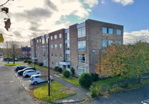 Property for Auction in London - 56 Hunters Court, Newcastle upon Tyne, Tyne and Wear, NE3 1SP