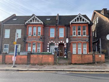 Property for Auction in North West - Flat 12, 23-25 Biscot Road, Luton, Bedfordshire LU3 1AH