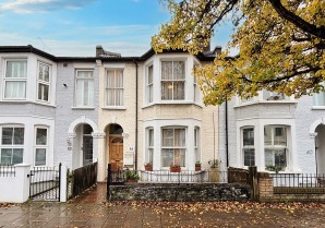 Property for Auction in London - 38A Hartfield Crescent, Wimbledon, London, SW19 3SD