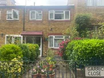 Property for Auction in North West - 38 Garrick Close, Wandsworth, London SW18 1JJ