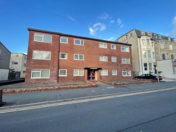 Property for Auction in North West - Flat E Alexandra Court, 10 Alexandra Road, Blackpool, Lancashire FY1 6BU