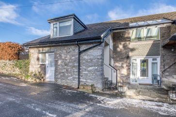 Property for Auction in Cumbria - 2 Yew Tree Court, Cart Lane, Grange-Over-Sands, Cumbria LA11 7AB