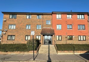 Property for Auction in London - Flat 16 Meadowbridge Court, 99 Princess Road, Croydon, Surrey, CR0 2EY