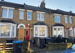 Property for Auction in London - 11B Chestnut Road, Enfield, Middlesex, EN3 6SX