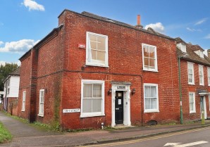 Property for Auction in London - 43 High Street, Sturry, Kent, CT2 0BD