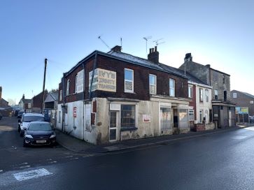 Property for Auction in East Anglia - 7-8 Southgates Road (Ivy&apos;s Cafe), Great Yarmouth NR30 3LJ