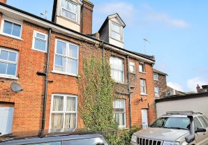 Property for Auction in London - 9B New Street, Ashford, Kent, TN24 8TN