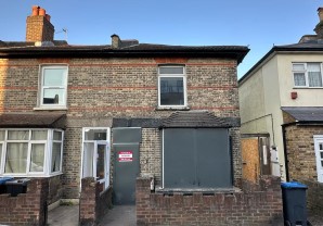 Property for Auction in London - 29 Sanderstead Road, South Croydon, Surrey, CR2 0PE