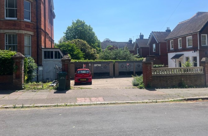 Lot Image