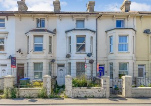 Property for Auction in London - Flat A, 67 Arundel Road, Littlehampton, West Sussex, BN17 7DE