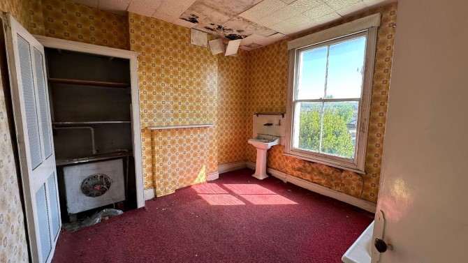 Lot Image