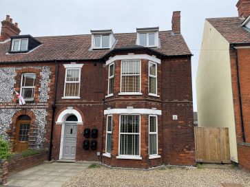 Property for Auction in East Anglia - Flat 3, 17 Waterbank Road, Sheringham, Norfolk NR26 8RB