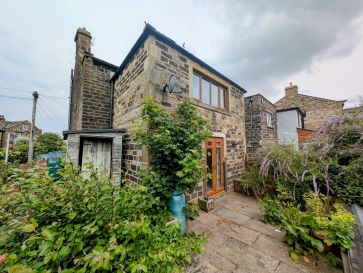 Property for Auction in North West - 40 Totties Lane, Holmfirth, West Yorkshire HD9 1UW