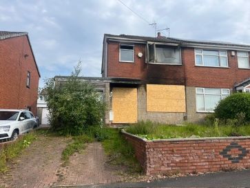Property for Auction in North West - 4 Pine Grove, Royton, Oldham, Greater Manchester OL2 6TL