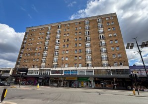 Property for Auction in London - Flat 42 Madison Heights, 17-27 High Street, Hounslow, Middlesex, TW3 1TA