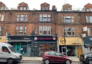 Property for Auction in London - Flat E, 128 Upper Clapton Road, Hackney, London, E5 9JY