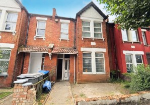 Property for Auction in London - 113A Deacon Road, Cricklewood, London, NW2 5NJ