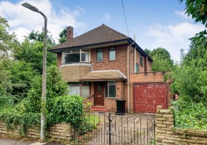 Property for Auction in London - 5 Westwood Drive, Sale, Cheshire, M33 3QZ