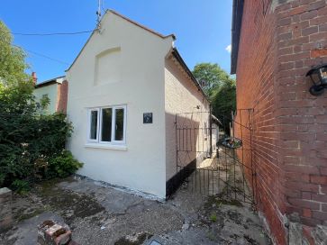 Property for Auction in East Anglia - Hobbers Cottage, The Street, Pulham St. Mary, Diss, Norfolk IP21 4RD
