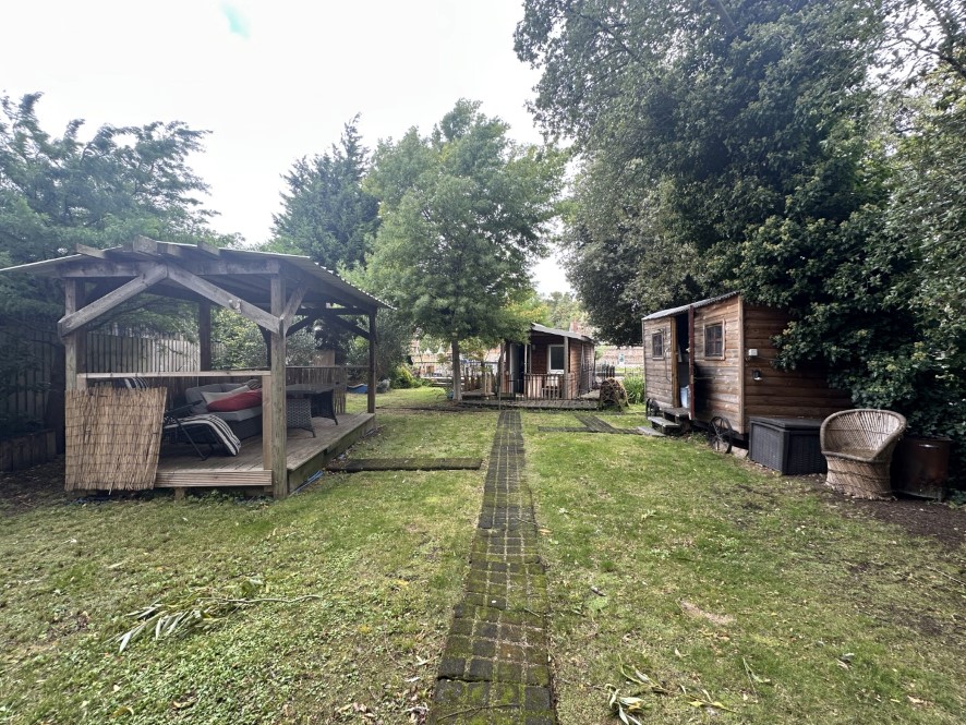 Lot Image