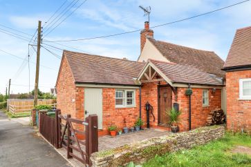 Property for Auction in Coventry & Warwickshire - Old Cottage, Bascote Road, Bascote, Southam, Warwickshire CV47 2DU