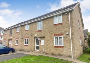 Property for Auction in London - 63 Telford Drive, Slough, Buckinghamshire, SL1 9LB