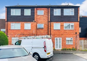Property for Auction in London - 483 Rochfords Gardens, Slough, Berkshire, SL2 5XF