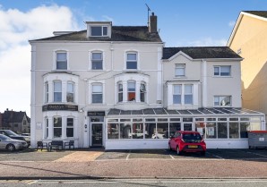 Property for Auction in London - Oak Alyn Hotel, 2-4 Deganwy Avenue, Llandudno, Gwynedd, LL30 2YB