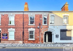 Property for Auction in London - 10 Town Hall Street, Grimsby, North East Lincolnshire, DN31 1HN