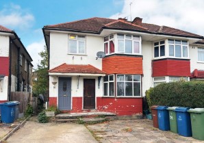 Property for Auction in London - 91 Everton Drive, Stanmore, Middlesex, HA7 1EA