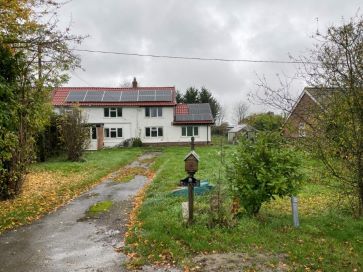 Property for Auction in East Anglia - Flordonia, Wymondham Road, Wreningham, Norwich, Norfolk NR16 1AT