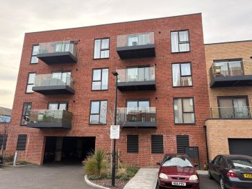 Property for Auction in East Anglia - Flat 70, Prospects Place, 14 Fairfax Drive, Westcliff-On-Sea, Essex SS0 9FR