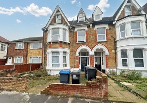 Property for Auction in London - Flat 4, 15 Oliver Avenue, South Norwood, London, SE25 6TY