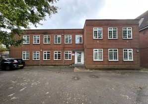 Property for Auction in London - Flat 4 Elveden Court, Epsom Road, Leatherhead, Surrey, KT22 8TD