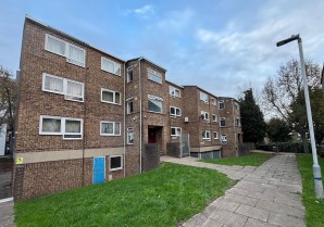 Property for Auction in London - 3 Dumfries Court, Dumfries Street, Luton, Bedfordshire, LU1 5BG