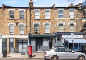 Property for Auction in London - Ground Floor Flat, 74 Aubert Park, Highbury, London, N5 1TS