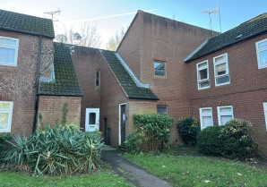 Property for Auction in London - 7 Lupin Close, West Drayton, Middlesex, UB7 7UY