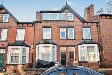 Property for Auction in West Yorkshire - 25 Cranbrook Avenue, Leeds, West Yorkshire LS11 7AX