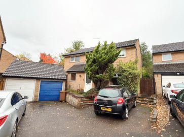 Property for Auction in Northamptonshire - 57 Piccadilly Close, Northampton, Northamptonshire NN4 8RU