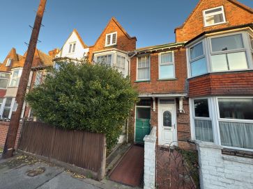 Property for Auction in East Anglia - 18 Royal Avenue, Lowestoft, Suffolk NR32 4HH