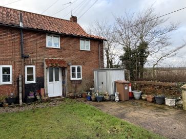 Property for Auction in East Anglia - 1 White Horse Common Cottages, Happisburgh Road, White Horse Common, North Walsham, Norfolk NR28 9NG